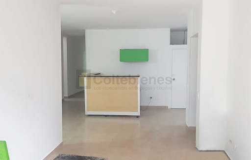 Casa comercial de 2 niveles en arriendo en Laureles.