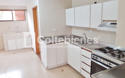 Apartamento Dúplex para oficina en La Aguacatala-Medellín