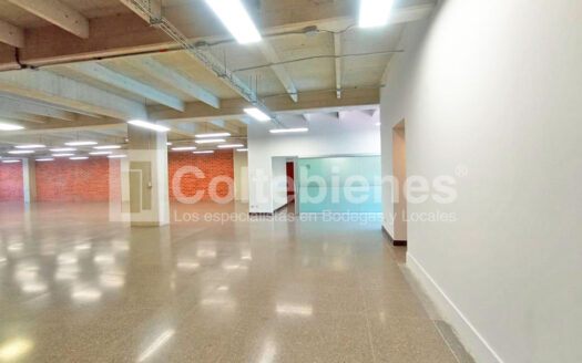 Locales en arriendo en centro empresarial de Medellín-Guayabal