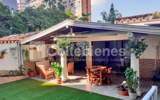 Apartamento en venta/arriendo en La Aguacatala-Medellín