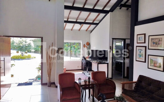 Casa en parcelación en venta en El Retiro-Antioquia