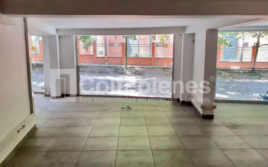 Casa comercial en arriendo en Patio Bonito-Medellín