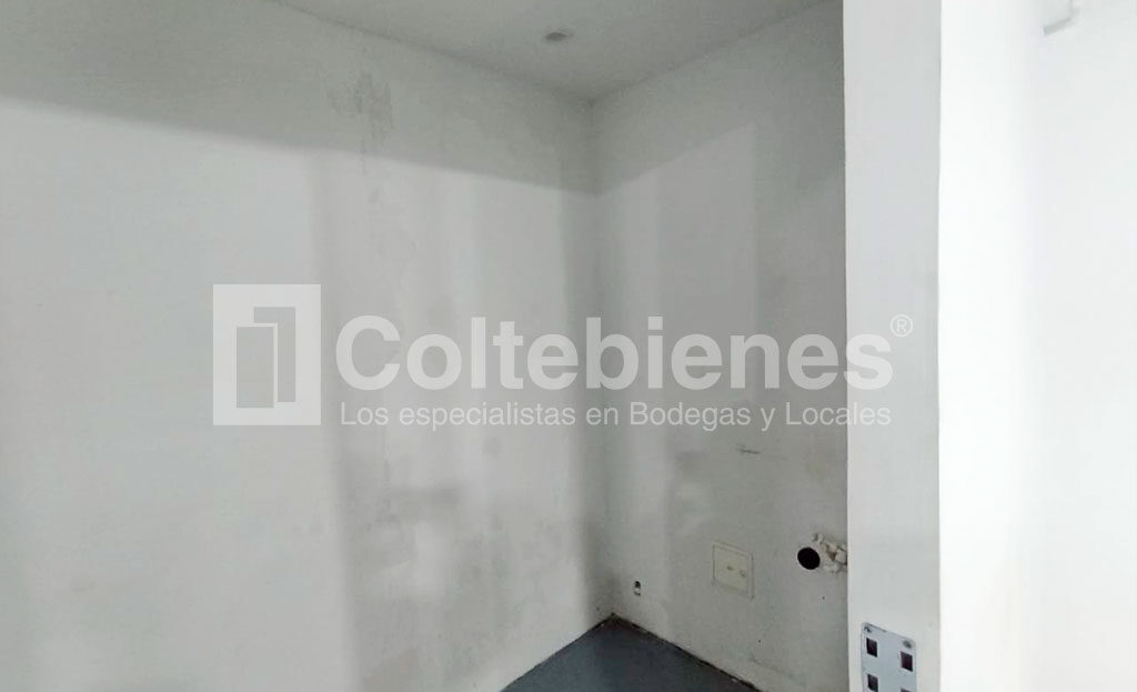 LOCALES-495-41377_10