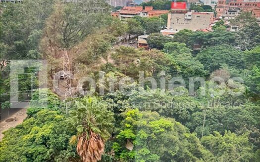 Oficina en arriendo en El Poblado-Medellín