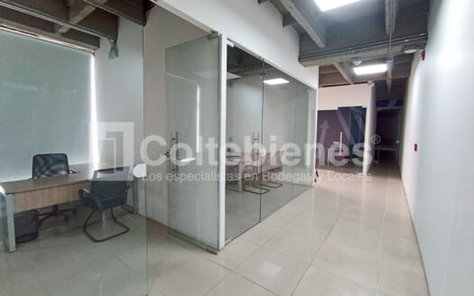 Oficina en arriendo/venta en San José-Itagüí