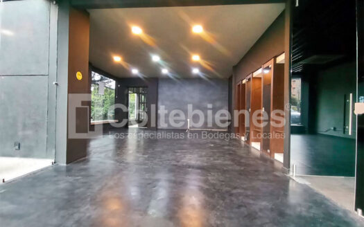 Local comercial en arriendo en El Poblado-Medellín