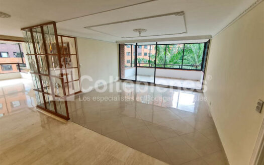 Apartamento en arriendo en El Poblado-Medellín