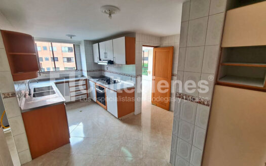 Apartamento en arriendo en El Poblado-Medellín