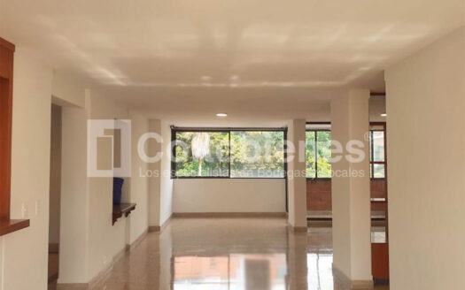 Apartamento en arriendo en El Poblado-Medellín