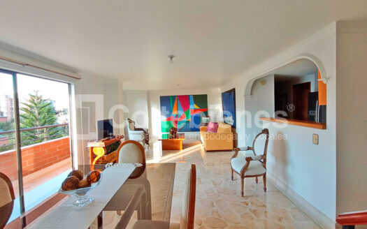 Apartamento dúplex en arriendo en Envigado-Antioquia