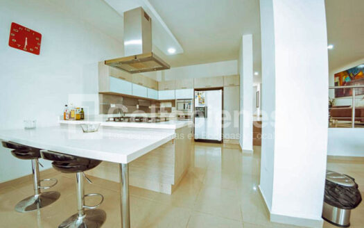 Casa amoblada en arriendo en El Poblado-Medellín