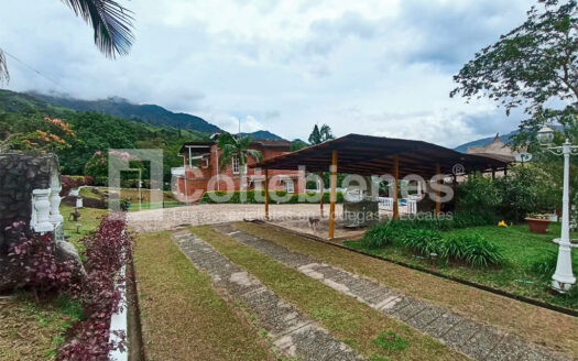 Finca en venta en la vereda Popalito-Barbosa
