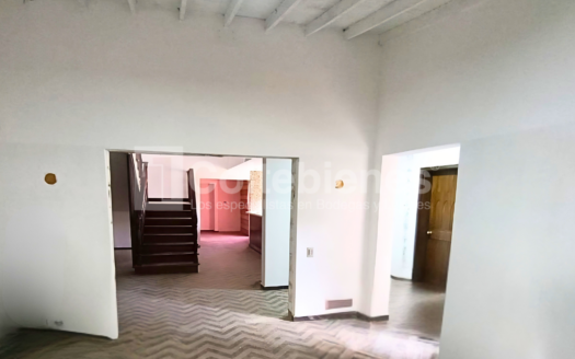 Casa comercial en arriendo en Patio Bonito-El Poblado
