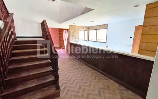 Casa comercial en arriendo en Patio Bonito-El Poblado