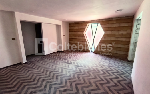 Casa comercial en arriendo en Patio Bonito-El Poblado