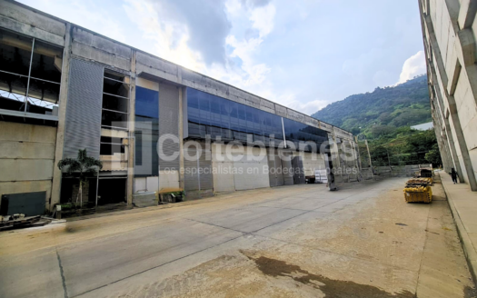 Bodega para estrenar en arriendo en Girardota-Antioquia