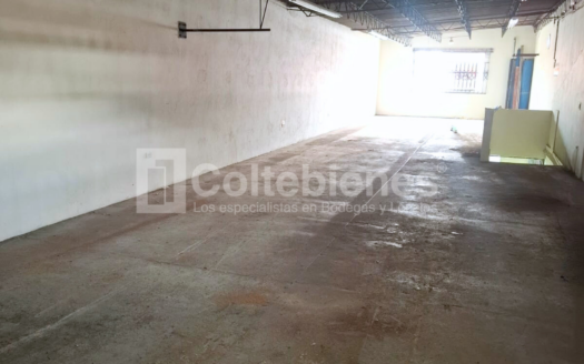 Bodega esquinera en arriendo en Perpetuo Socorro-Medellín