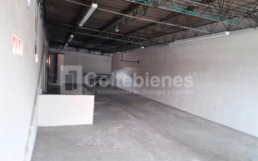 Bodega esquinera en arriendo en Perpetuo Socorro-Medellín