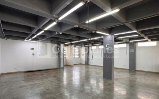 Oficina amplia en arriendo en Itagüí-Antioquia