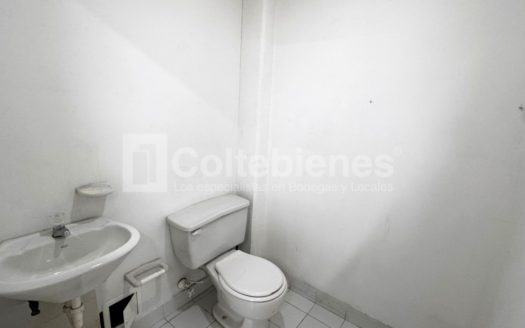Amplia oficina en arriendo en Capricentro-Itagüí