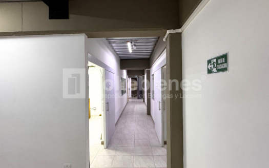 Amplia oficina en arriendo en Capricentro-Itagüí