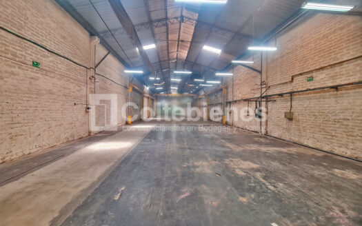 Bodega en venta en sector industrial de Barrio Colombia-Medellín