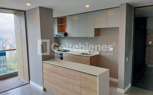 Arriendo de apartamento en Altos del Poblado-Medellín