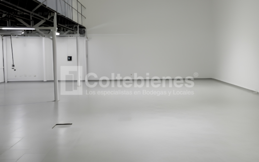 Bodega en arriendo en La Aguacatala-Medellín
