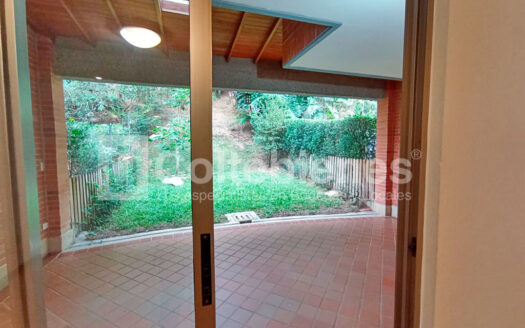 Hermosa casa en arriendo en la Loma del Chocho-Envigado
